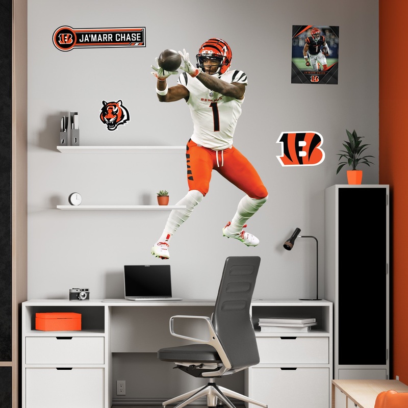 Ja’Marr Chase – Realbig Reception Collection – Official NFL – Cincinnati Bengals – Reusable Vinyl Wall Decals