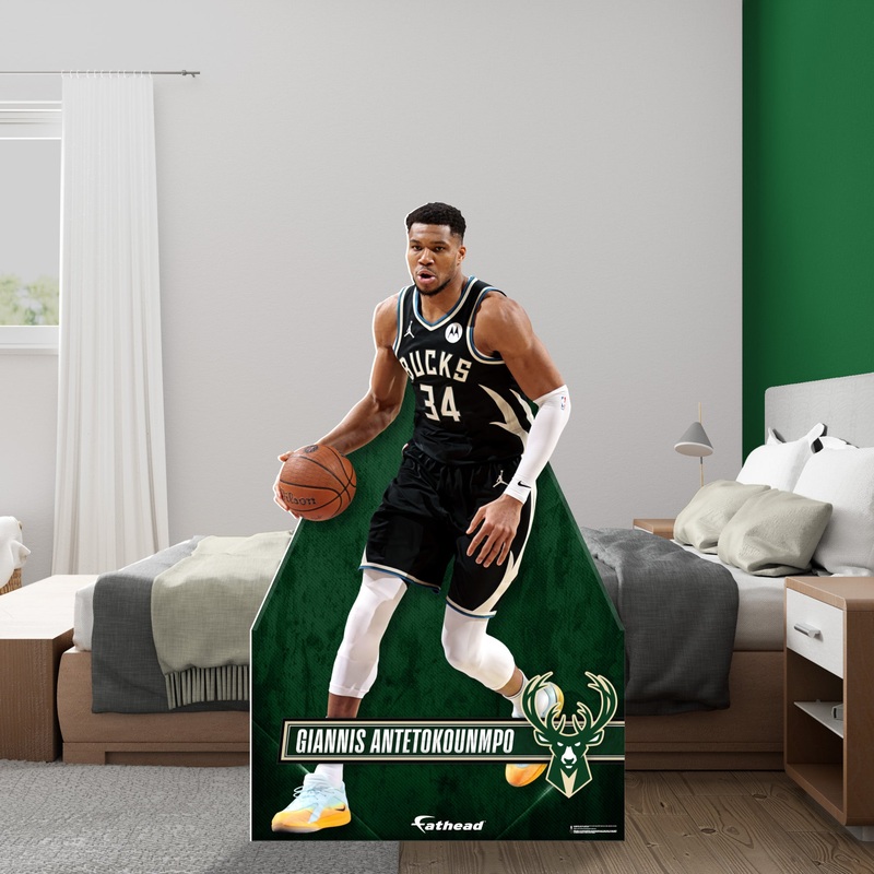 Giannis Antetokounmpo – Life-Size Stand Out – Official NBA – Milwaukee Bucks – Foam Core Cutout