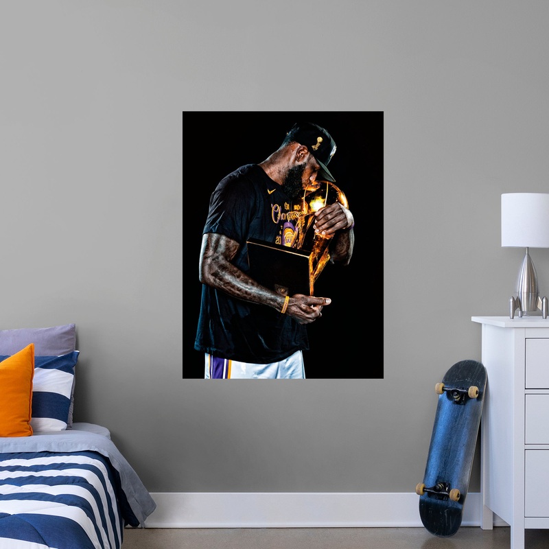 Lebron James Kiss 2020 Trophy – RealBig Collection – Official NBA – Los Angeles Lakers – Reusable Vinyl Wall Decals