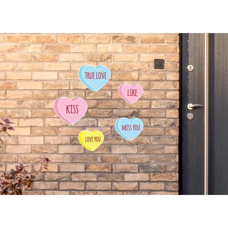 Valentine’s Day: Kiss – Outdoor Graphic