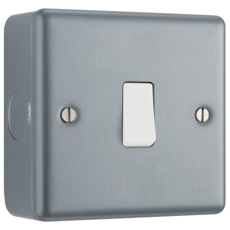 Masterplug Metal Clad Single Socket 16a x 2 Way