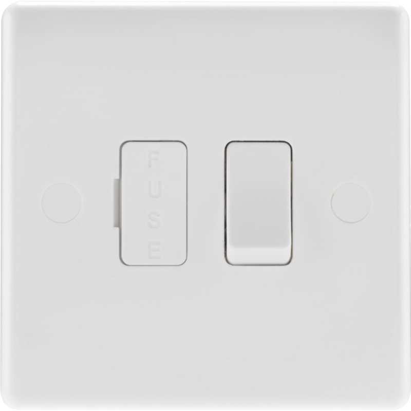 BG Moulded White 13 Amp Switched And Fused