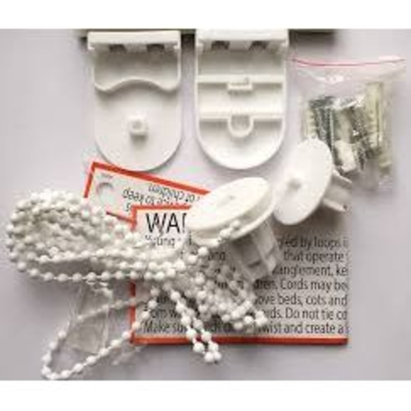 Universal Roller Blind Fittings Pack  White
